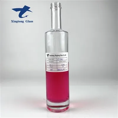 Бутилка водка с ръчна винтова капачка