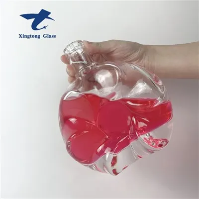 Стъклена бутилка за ракия Xo--1280g с коркови тапи